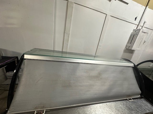 ***MECHANIC SPECIAL***ISA SELF CONTAINED REFRIGERATED FRONT CURVED GLASS GELATO ICE FREEZER DISPLAY CASE - Second Life - Equipment - #collection_name#
