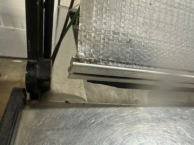 ***MECHANIC SPECIAL***ISA SELF CONTAINED REFRIGERATED FRONT CURVED GLASS GELATO ICE FREEZER DISPLAY CASE - Second Life - Equipment - #collection_name#