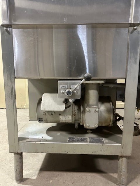 ***MECHANICS SPECIALS*** HEAVY DUTY COMMERCIAL NATURAL GAS HIGH TEMP. DOOR TYPE DISHWASHER - Bargains R Ours - #collection_name#