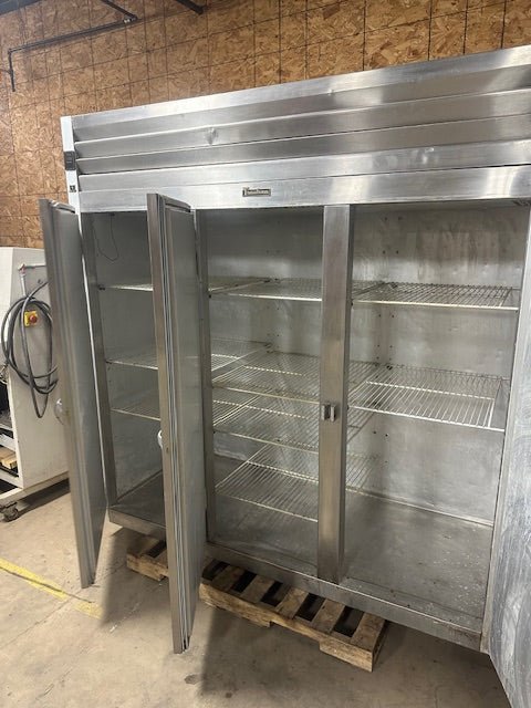 ****MECHANICS SPECIALS**** "TRAULSEN" 3 DOORS REFRIGERATOR /COOLER - Bargains R Ours - #collection_name#