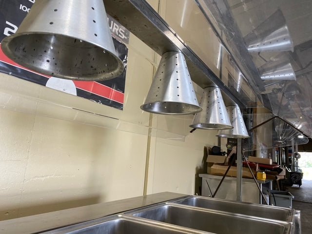 **MECHANICS SPECIALS**"VOLLRATH" 4 PAN BUFFET, 4 LIGHTS WITH DOUBLE SIDED SNEEZE GUARD - Bargains R Ours - #collection_name#