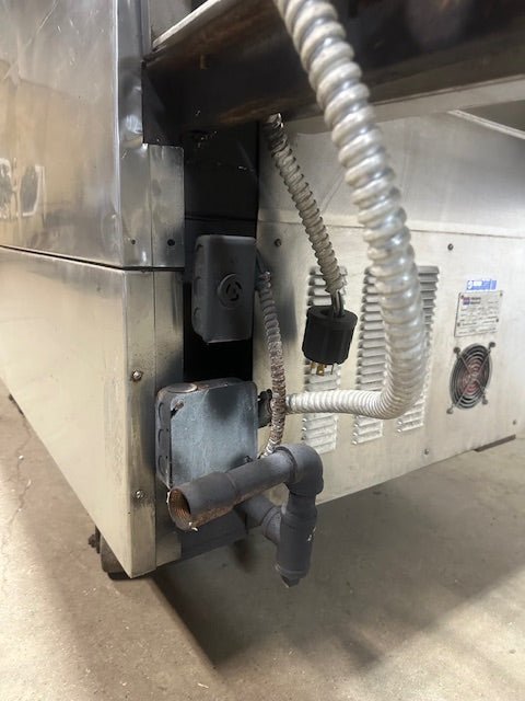 MIDDLEBY MARSHALL NATURAL GAS PIZZA OVEN WITH CONVEYOR ON CASTERS - Second Life - Equipment - collection_name