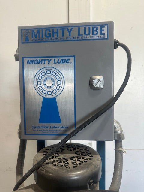 MIGHTY LUBE MODEL 7165F SYSTEMATIC LUBRICATION MACHINE WITH LUBECON CONTROLLER - Second Life - Equipment - collection_name