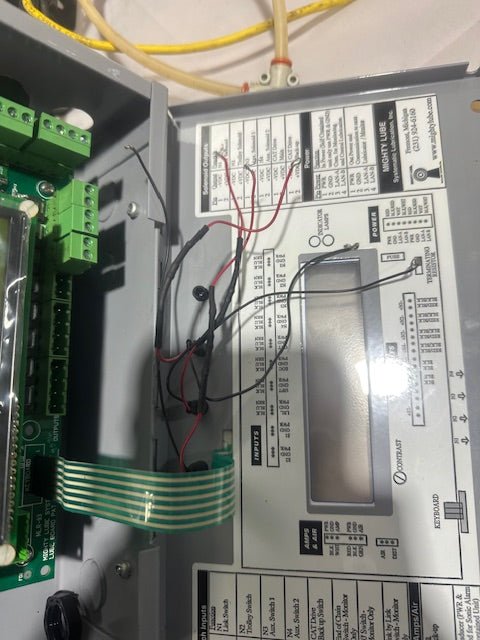 "MIGHTY LUBE MODEL 9517L" SYSTEMATIC LUBRIACTION CONTROL, OVERHEAD LUBRICATOR - Second Life - Equipment - collection_name