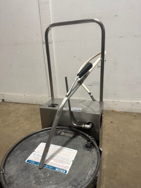 MIROIL BD707 75LB FRYER FILTER - SUCTION 115V 1PH w/R40 PUMP on CASTERS - Second Life - Equipment - collection_name