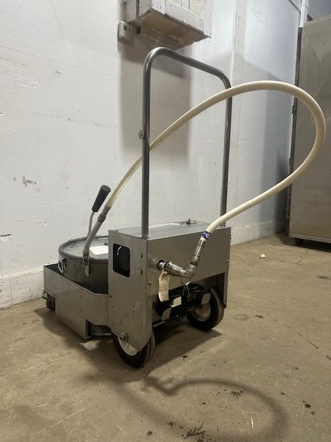 MIROIL BD707 75LB FRYER FILTER - SUCTION 115V 1PH w/R40 PUMP on CASTERS - Second Life - Equipment - collection_name