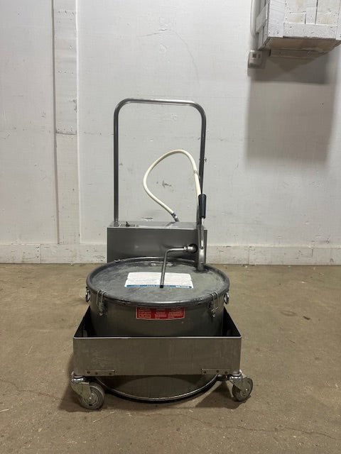 MIROIL BD707 75LB FRYER FILTER - SUCTION 115V 1PH w/R40 PUMP on CASTERS - Second Life - Equipment - collection_name