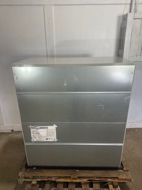 MITSUBISHI CR - J600A INDUSTRIAL WATER COOLED 220v 3ph CHILLER UNIT - Second Life - Equipment - collection_name