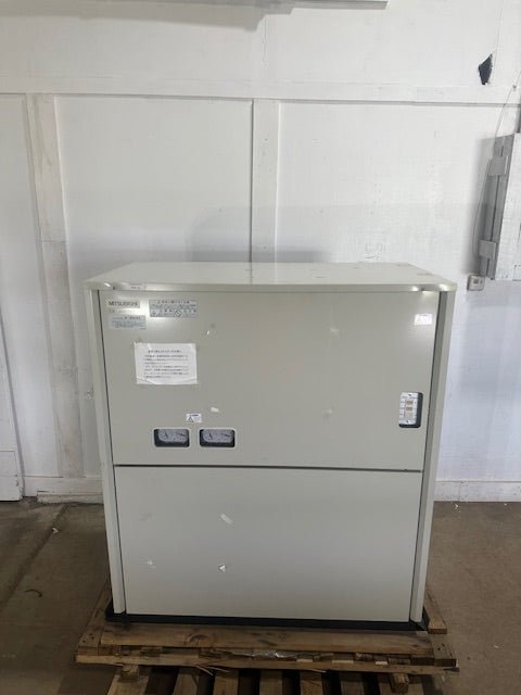 MITSUBISHI CR - J600A INDUSTRIAL WATER COOLED 220v 3ph CHILLER UNIT - Second Life - Equipment - collection_name