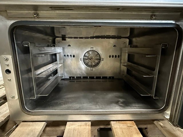 "MIWE GUSTO SK" H.D COMMERCIAL COUNTER TOP 3 PANS CONVECTION OVEN, 208V - Second Life-Equipment-collection_name