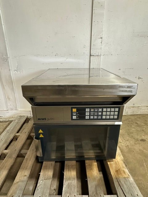 "MIWE GUSTO SK" H.D COMMERCIAL COUNTER TOP 3 PANS CONVECTION OVEN, 208V - Second Life-Equipment-collection_name