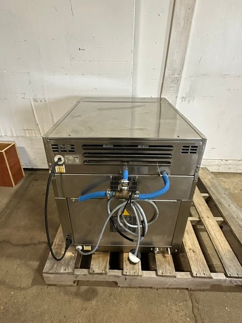 "MIWE GUSTO SK" H.D COMMERCIAL COUNTER TOP 3 PANS CONVECTION OVEN, 208V - Second Life-Equipment-collection_name