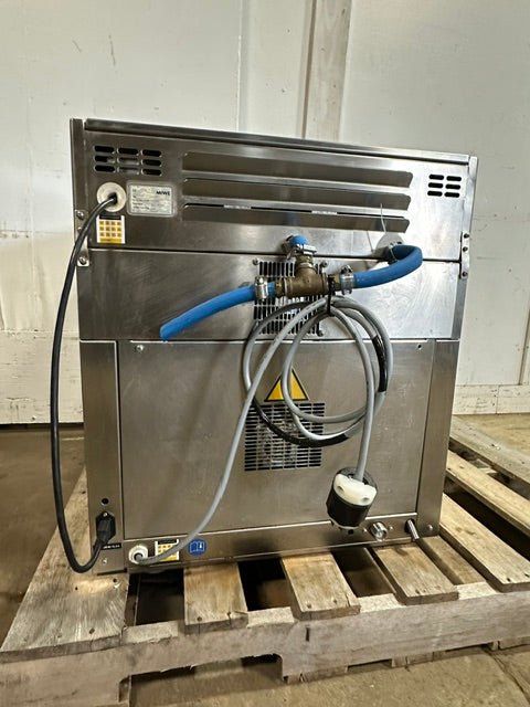 "MIWE GUSTO SK" H.D COMMERCIAL COUNTER TOP 3 PANS CONVECTION OVEN, 208V - Second Life-Equipment-collection_name