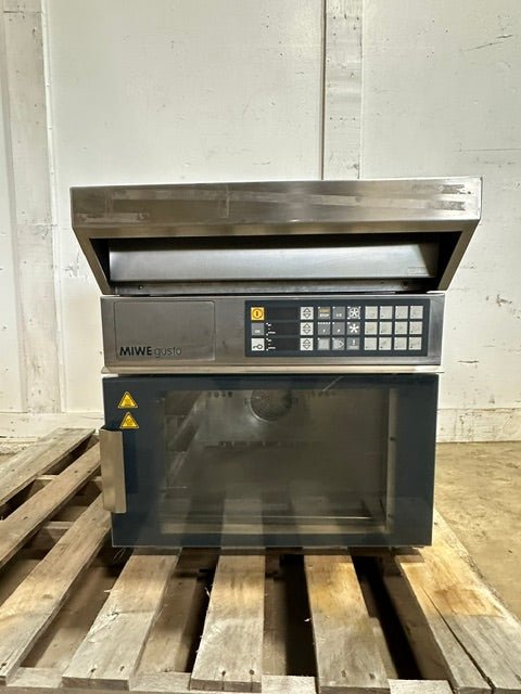"MIWE GUSTO SK" H.D COMMERCIAL COUNTER TOP 3 PANS CONVECTION OVEN, 208V - Second Life-Equipment-collection_name