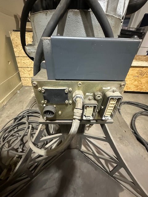 MOTOMAN EA 1900N WELDING ROBOT ARM CONTROL BOX & MILLER AUTO ACCESS 675 WELDER - Bargains R Ours - #collection_name#