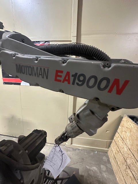 MOTOMAN EA 1900N WELDING ROBOT ARM CONTROL BOX & MILLER AUTO ACCESS 675 WELDER - Bargains R Ours - #collection_name#