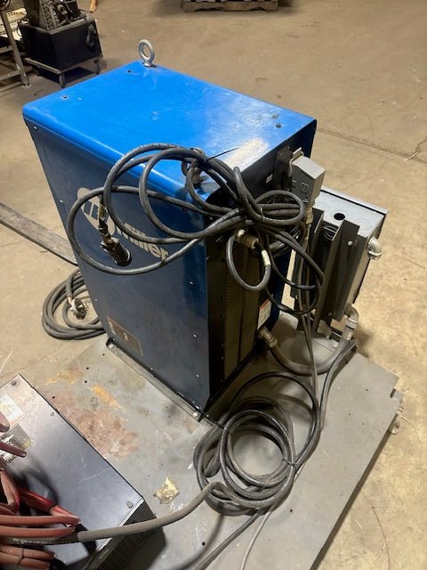 MOTOMAN EA 1900N WELDING ROBOT ARM CONTROL BOX & MILLER AUTO ACCESS 675 WELDER - Bargains R Ours - #collection_name#