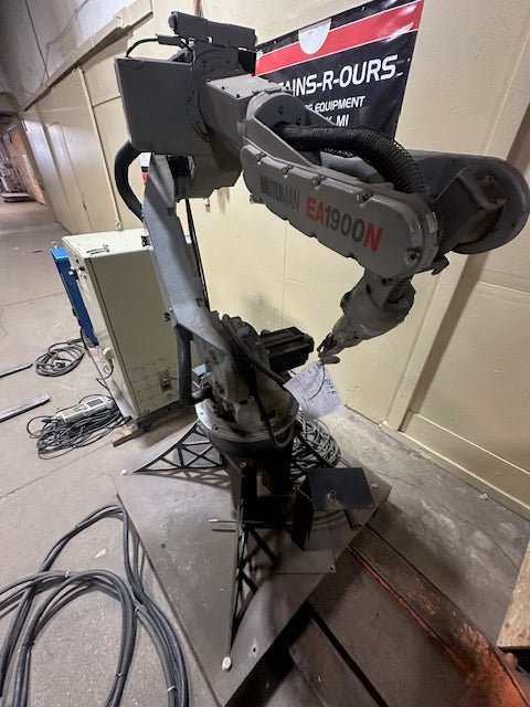 MOTOMAN EA 1900N WELDING ROBOT ARM CONTROL BOX & MILLER AUTO ACCESS 675 WELDER - Bargains R Ours - #collection_name#