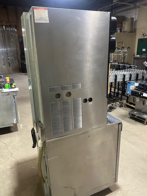 MULTIPLEX/MANITOWOC SMOOTHIE DUAL BLENDING STATION WITH BUILT IN ICE MACHINE BLENDER STATION - Bargains R Ours - #collection_name#