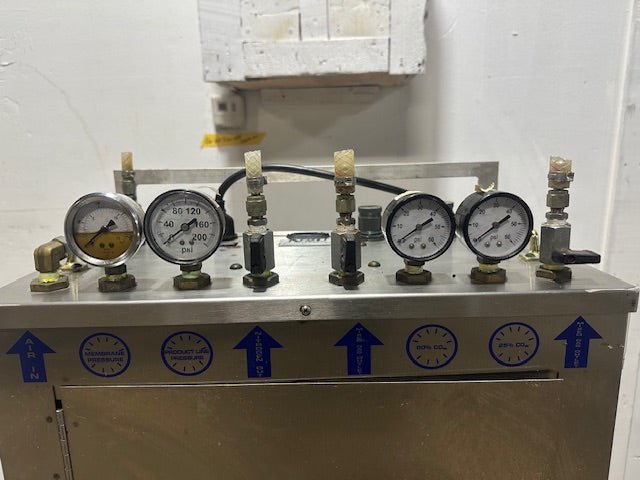 "N2U N2BC" HIGH VOLUME NITROGEN GENERATOR W/BUILT IN GAS BLENDER, 950 hrs - Second Life - Equipment - collection_name