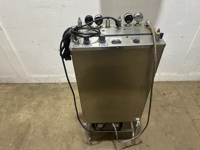 "N2U N2BC" HIGH VOLUME NITROGEN GENERATOR W/BUILT IN GAS BLENDER,3904 hrs - Second Life - Equipment - collection_name