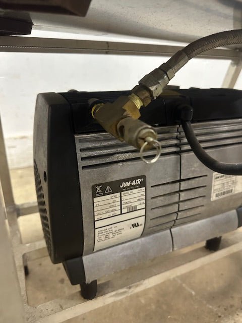 "N2U N2BC" HIGH VOLUME NITROGEN GENERATOR W/BUILT IN GAS BLENDER,3904 hrs - Second Life - Equipment - collection_name