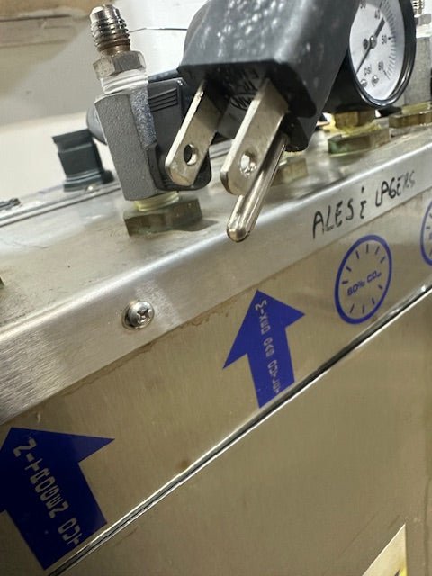 "N2U N2BC" HIGH VOLUME NITROGEN GENERATOR W/BUILT IN GAS BLENDER,3904 hrs - Second Life - Equipment - collection_name