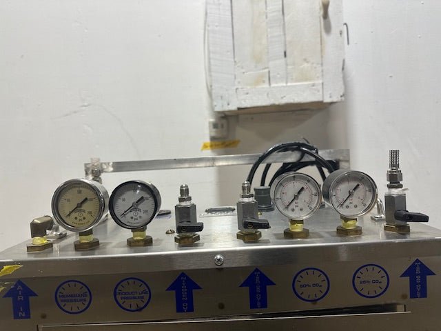 "N2U N2BC" HIGH VOLUME NITROGEN GENERATOR W/BUILT IN GAS BLENDER,7372 hrs - Second Life - Equipment - collection_name