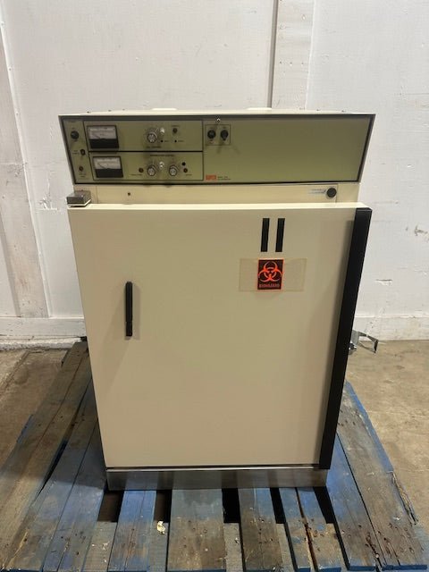 "NAPCO 5100" H.D WATER - JACKETED CO2 INCUBATOR. 120V, 1PH, 3000 RPM - Second Life - Equipment - collection_name