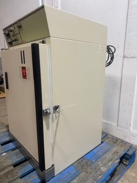 "NAPCO 5100" H.D WATER - JACKETED CO2 INCUBATOR. 120V, 1PH, 3000 RPM - Second Life - Equipment - collection_name