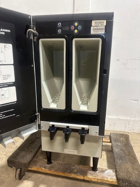 "NESTLE V - CAFE" COMMERCIAL COFFEE/COLD BEVERAGES DISPENSER ON LEGS, 110 - 230V - Second Life - Equipment - collection_name