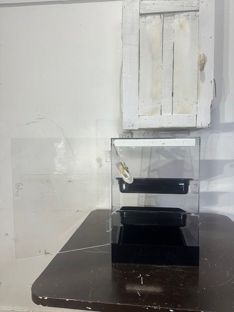 NEW IN BOX K&A ACRYLICS TWO TIERED LIGHTED COUNTERTOP DISPLAY - Second Life - Equipment - collection_name