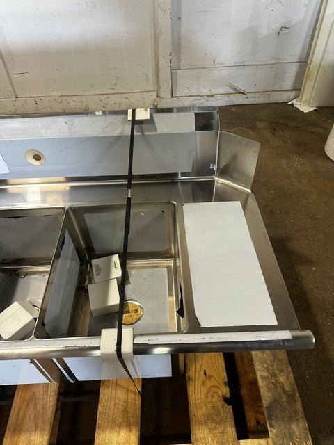 NEW OPEN BOX REGENCY 84"W x 30"D LEFT SIDE COMMERCIAL 3 COMPARTMENT SINK - Second Life-Equipment-collection_name