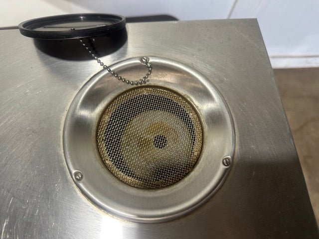 "NEWCO RC - 2" 120V 1PH POUR OVER COFFEE BREWER WITH 2 WARMERS(COUNTER TOP) - Second Life - Equipment - collection_name
