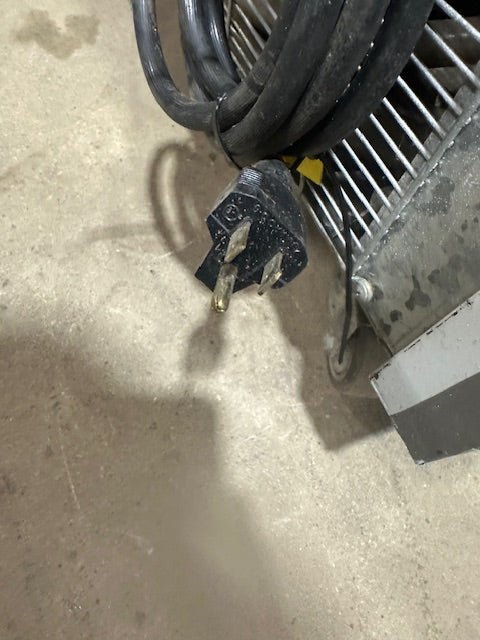 OJEDA ALPA - 66G2 COMMERCIAL REFRIGERATED/OPEN AIR DISPLAY CASE ON CASTER 120V 1PH - Second Life - Equipment - collection_name