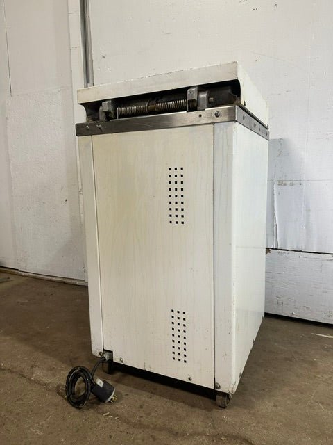 OLIVER 619 20"H.D COMMERCIAL SEMI-AUTOMATIC HYDRAULIC DOUGH DIVIDER 24 PORTION - Second Life-Equipment-#collection_name#