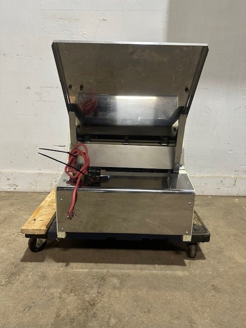 OMCAN HEAVY DUTY COMMERCIAL COUNTER TOP ELECTRIC BREAD SLICER MACHINE - Second Life - Equipment - collection_name