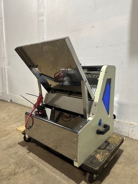 OMCAN HEAVY DUTY COMMERCIAL COUNTER TOP ELECTRIC BREAD SLICER MACHINE - Second Life - Equipment - collection_name