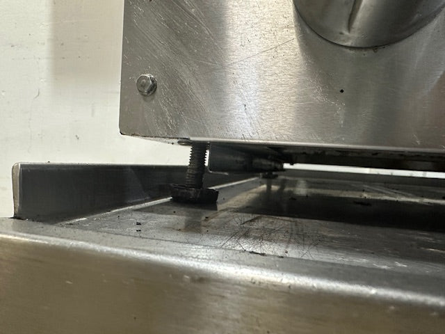 PATRIOT PT - CB24 COMMERCIAL COUNTERTOP 60,000 BTU 24" NAT GAS RADIANT CHARBROILER - Second Life - Equipment - collection_name