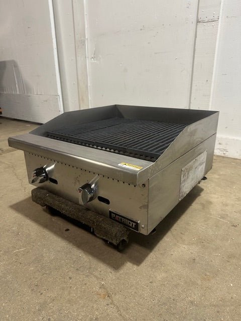 PATRIOT PT - CB24 COMMERCIAL COUNTERTOP 60,000 BTU 24" NAT GAS RADIANT CHARBROILER - Second Life - Equipment - collection_name