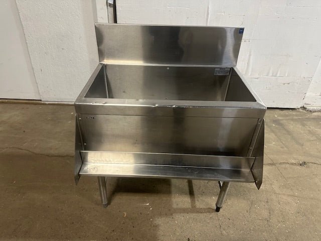 "PERLICK TS30CH8"H - DUTY COMMERCIAL STAINLESS STEEL DROP IN ICE BIN 26"W x 14"D - Second Life - Equipment - collection_name