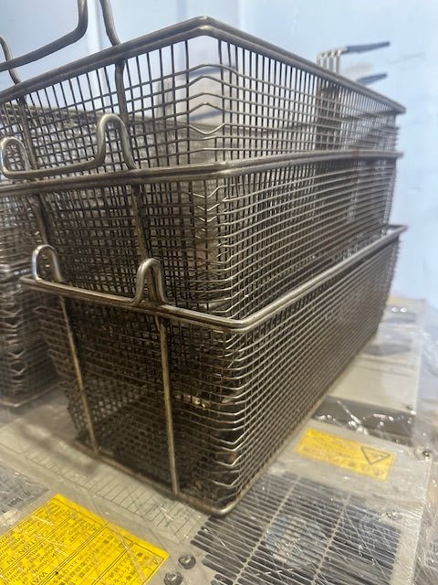 "PITCO F18SS - CLQV"H.D COMMERCIAL N GAS FRYER WITH DUMPSTER AND 6 BASKETS - Second Life - Equipment - collection_name