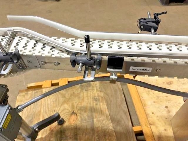 POWER FLEXLINK 90 DEGREE CONNER TURN FOOD GRADE 4"W x 90"L POWER CONVEYOR WITH MANUAL - Second Life - Equipment - collection_name