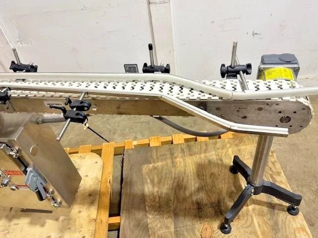 POWER FLEXLINK 90 DEGREE CONNER TURN FOOD GRADE 4"W x 90"L POWER CONVEYOR WITH MANUAL - Second Life - Equipment - collection_name