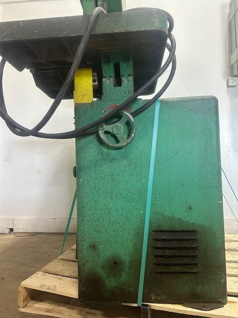 POWERMATIC MODEL 87 20" VERTICAL METAL BAND SAW VARIABLE SPEED - Second Life - Equipment - collection_name