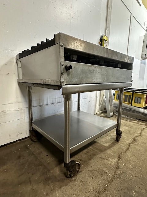 "RADIANCE "N GAS 36"W 6 BURNER HOTPLATE ON ROLLING TABLE STAND,37"H x 30 1/8"D - Second Life - Equipment - collection_name