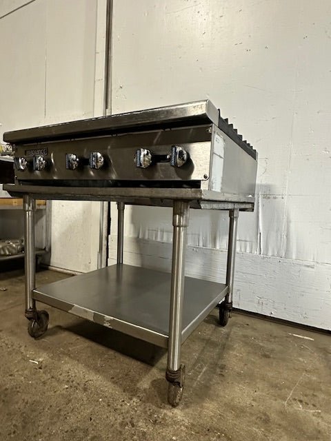 "RADIANCE "N GAS 36"W 6 BURNER HOTPLATE ON ROLLING TABLE STAND,37"H x 30 1/8"D - Second Life - Equipment - collection_name