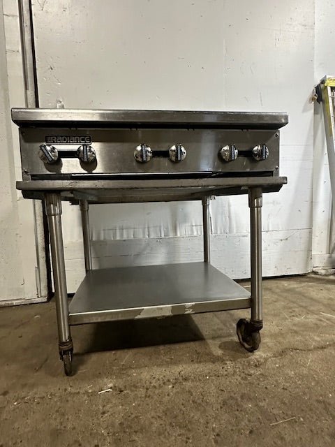 "RADIANCE "N GAS 36"W 6 BURNER HOTPLATE ON ROLLING TABLE STAND,37"H x 30 1/8"D - Second Life - Equipment - collection_name