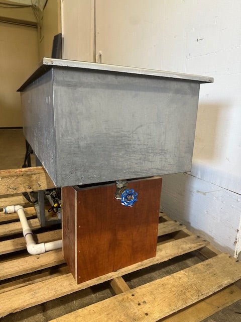 "RANDELL 9946SCN" 4 half size Pan Drop - In Refrigerated Cold Food Well, 115V, 1PH - Second Life - Equipment - collection_name