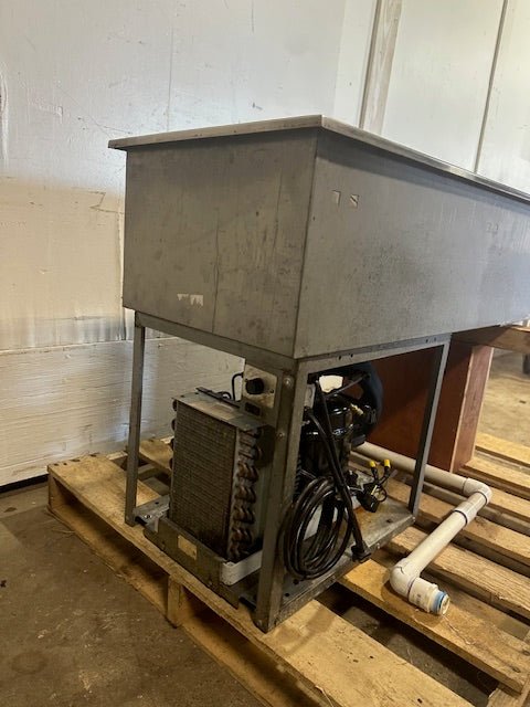 "RANDELL 9946SCN" 4 half size Pan Drop - In Refrigerated Cold Food Well, 115V, 1PH - Second Life - Equipment - collection_name